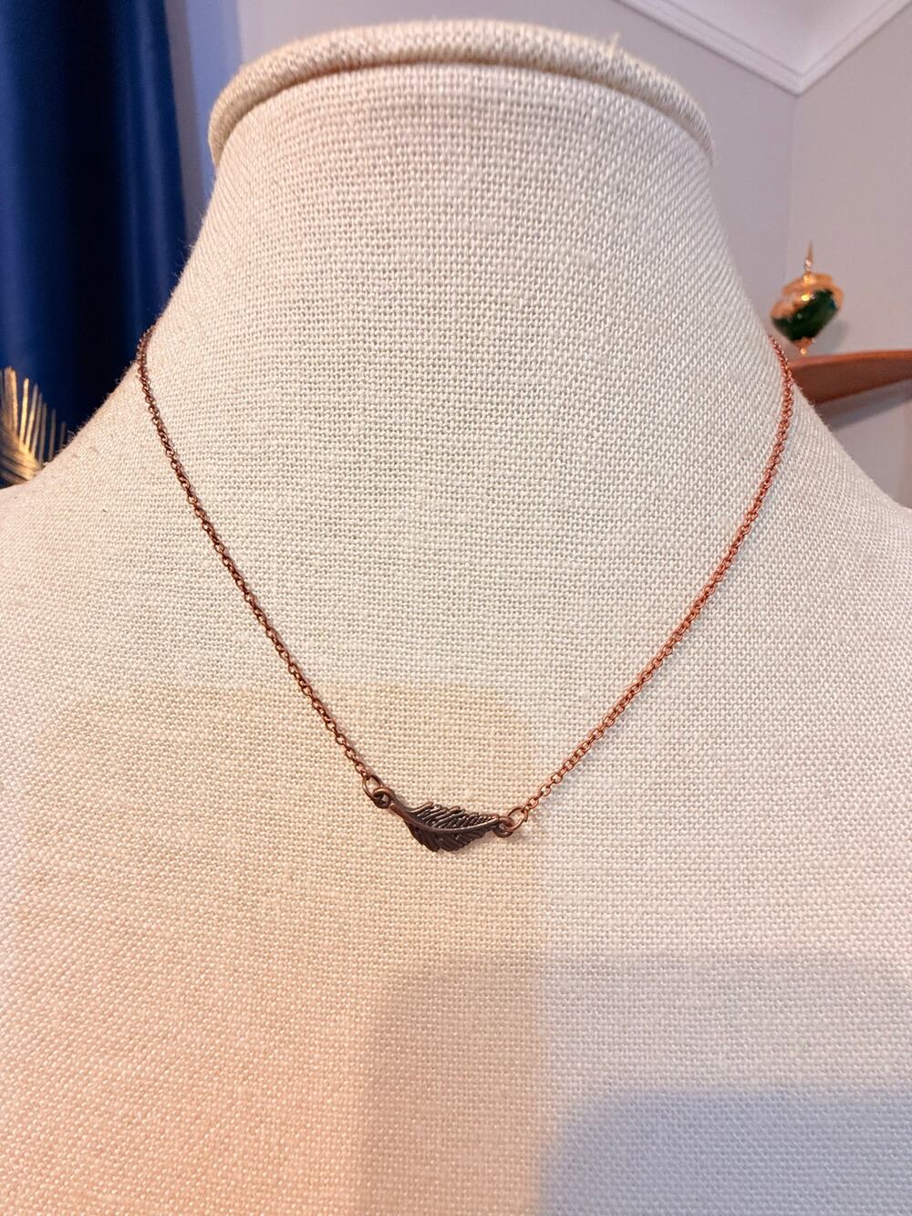 Vintage Feather Necklace 16” + 3” Extender Copper Tone